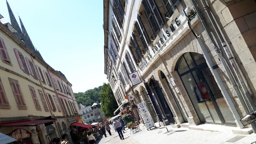 Le nouvel office du tourisme est situé rue Elie Fréron