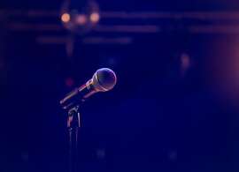 Scène ouverte multilingue - Poésie, lecture, chant.