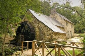 Un après-midi à Rossulien : chant de marins, yole, moulin