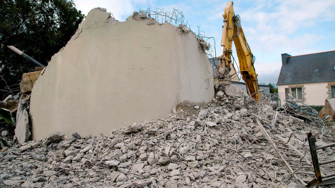 Deconstruction du chateau d eau de Ty Rouz (21)