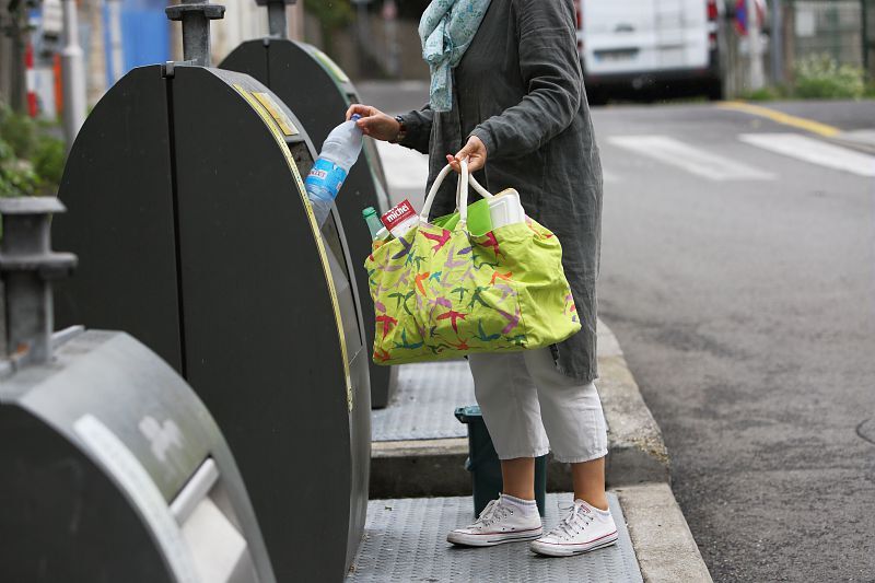 Collecte des déchets : travaux d’enfouissement d’un Point d’Apport Volontaire rue René Madec / Square Jean Moulin