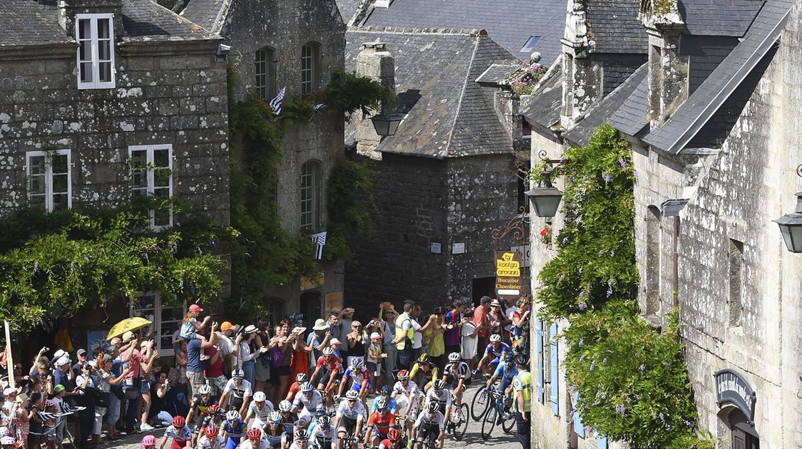 Le passage du Tour de France à Locronan le mercredi 11 juillet 2018 (28)