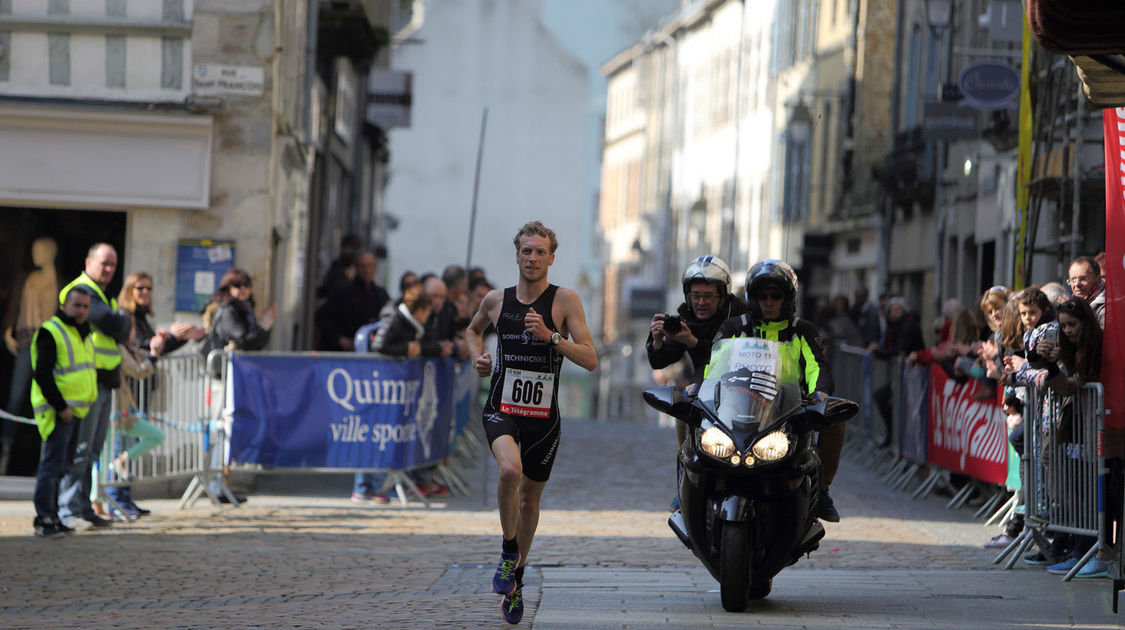 Mathieu Diverres remporte le 10 km Plogonnec-Quimper le 13 mars 2016 (6)