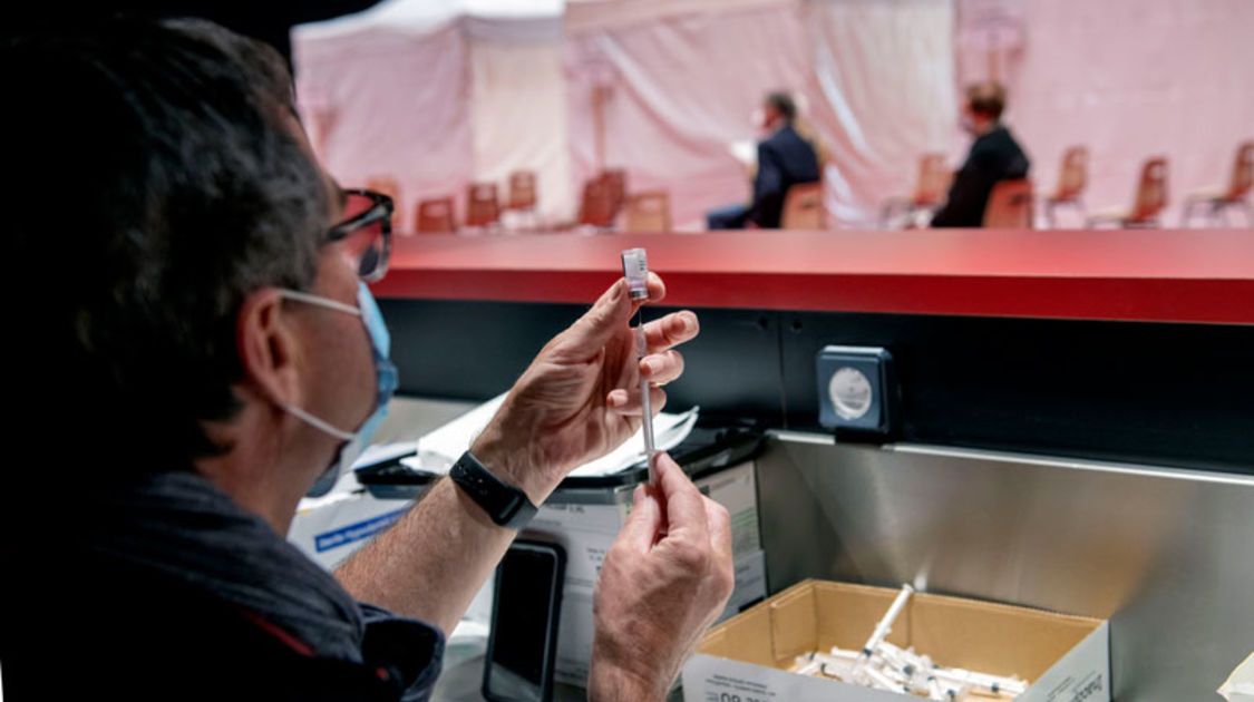 Centre de vaccination de Quimper à l'espace Dan Ar Braz