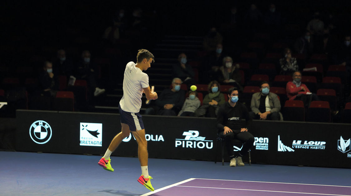 Quimper le 26 janvier 2022. Open de tennis ATP Challenger . Quart de finale. A. Kuznetsov, vainqueur