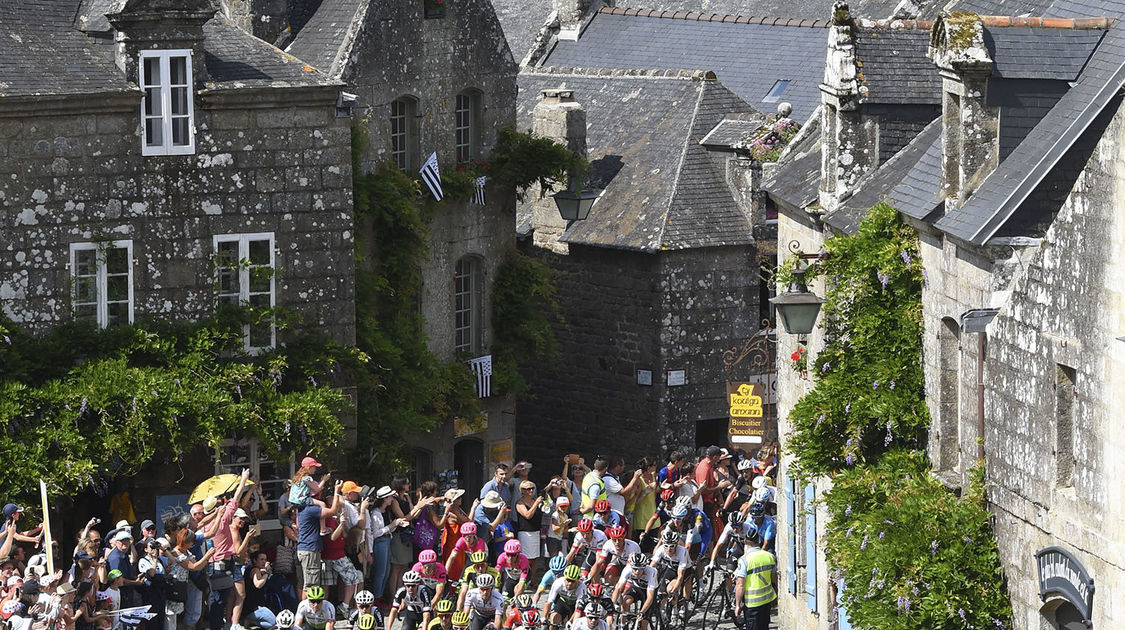 Le passage du Tour de France à Locronan le mercredi 11 juillet 2018 (24)