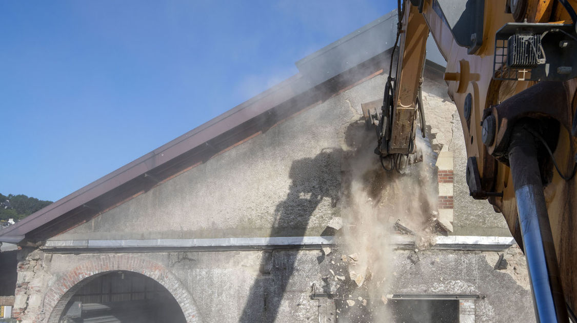 Démolition de la Halle Sernam