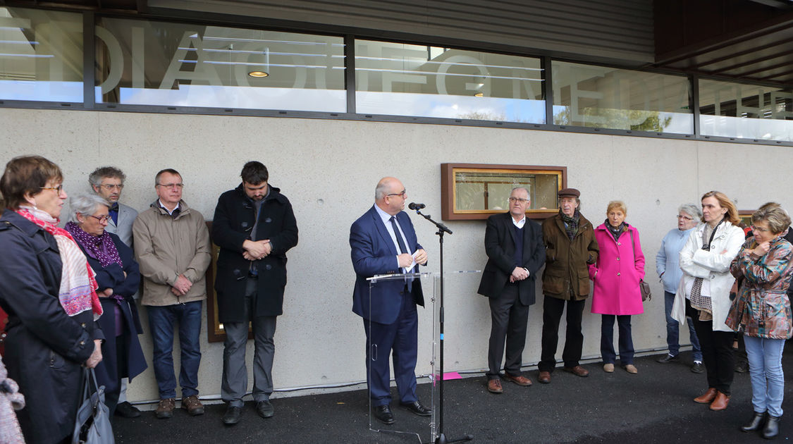 Inauguration de la médiathèque à Ergué-Gabéric le samedi 1er avril, par Ludovic Jolivet, président de Quimper Bretagne Occidentale, Hervé Herry, maire de la ville et Hervé Jaouen, écrivain. (6)