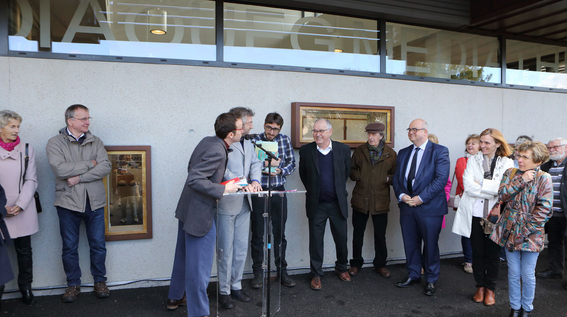 Inauguration de la médiathèque à Ergué-Gabéric le samedi 1er avril, par Ludovic Jolivet, président de Quimper Bretagne Occidentale, Hervé Herry, maire de la ville et Hervé Jaouen, écrivain. (5)