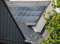 QBO et Quimper Cornouaille Développement accompagnent les projets de mise en place de panneaux solaires sur toiture  