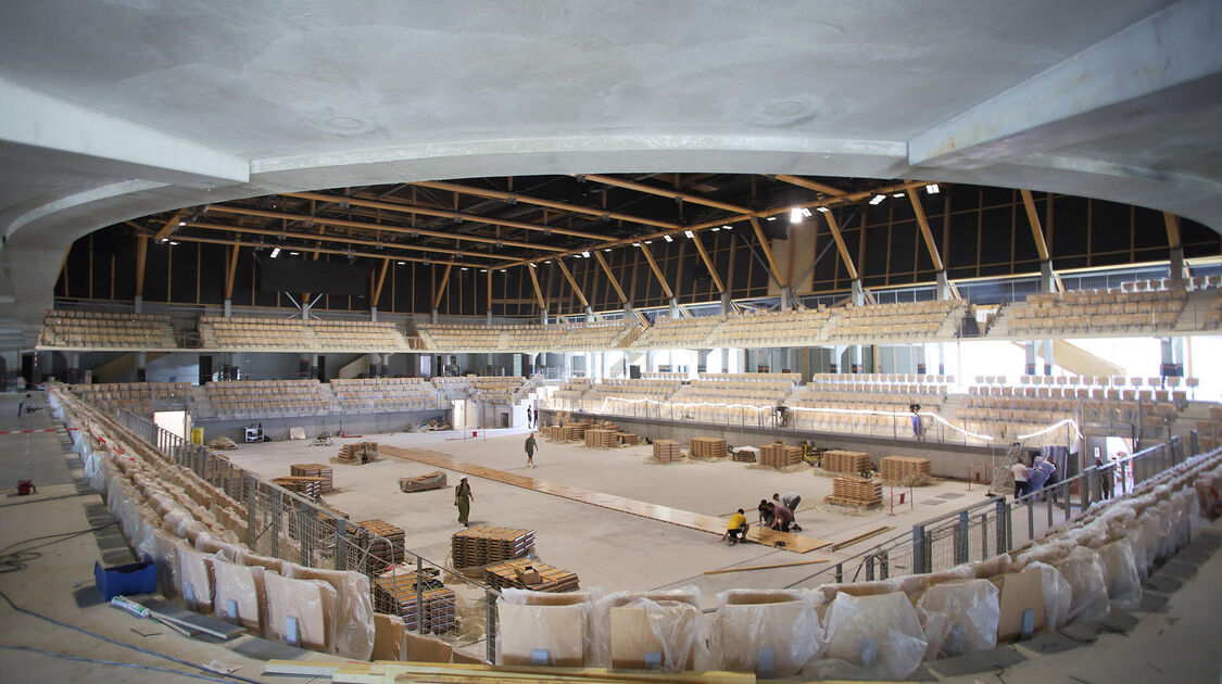 Grande salle : Pose du parquet