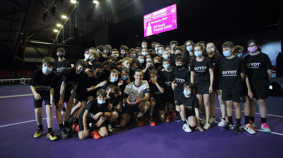 Quimper le 30 janvier 2022. Open de tennis ATP Chalenger de quimper ; Finale simple. Le Canadien Vasek Pospisil (138e) s'impose devant le  Français Grégoire Barrère (167e). Victoire en trois sets  6-4, 3-6, 6-1.