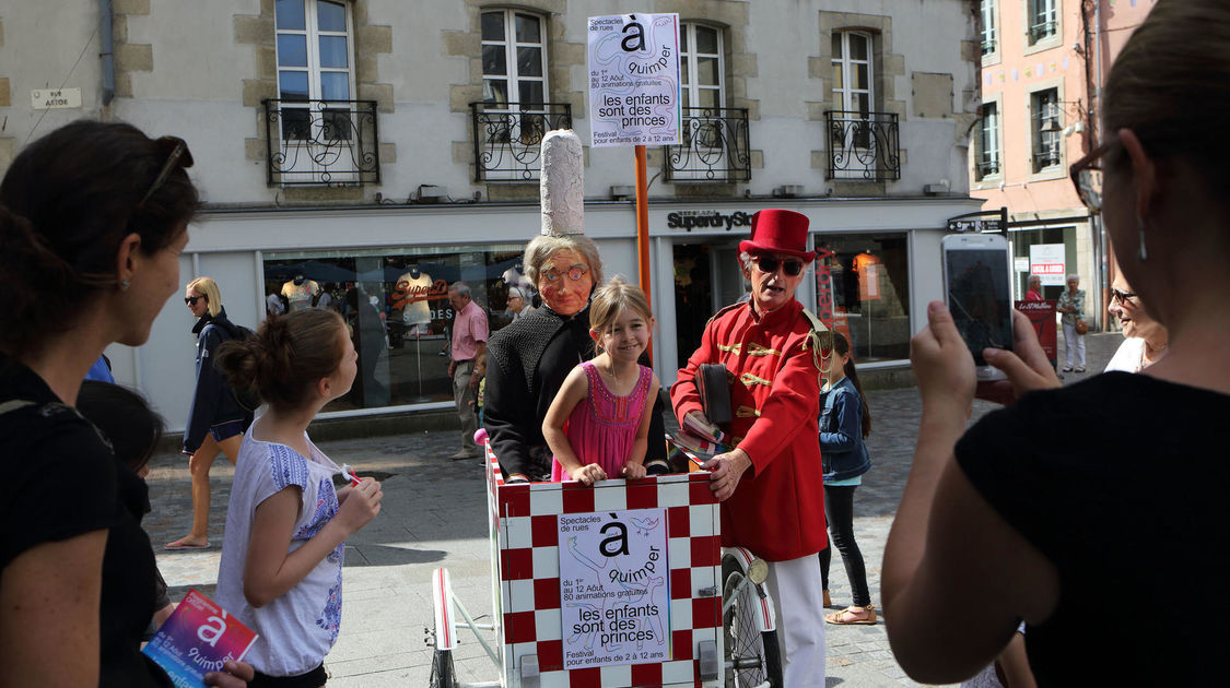 En août, les enfants sont des princes