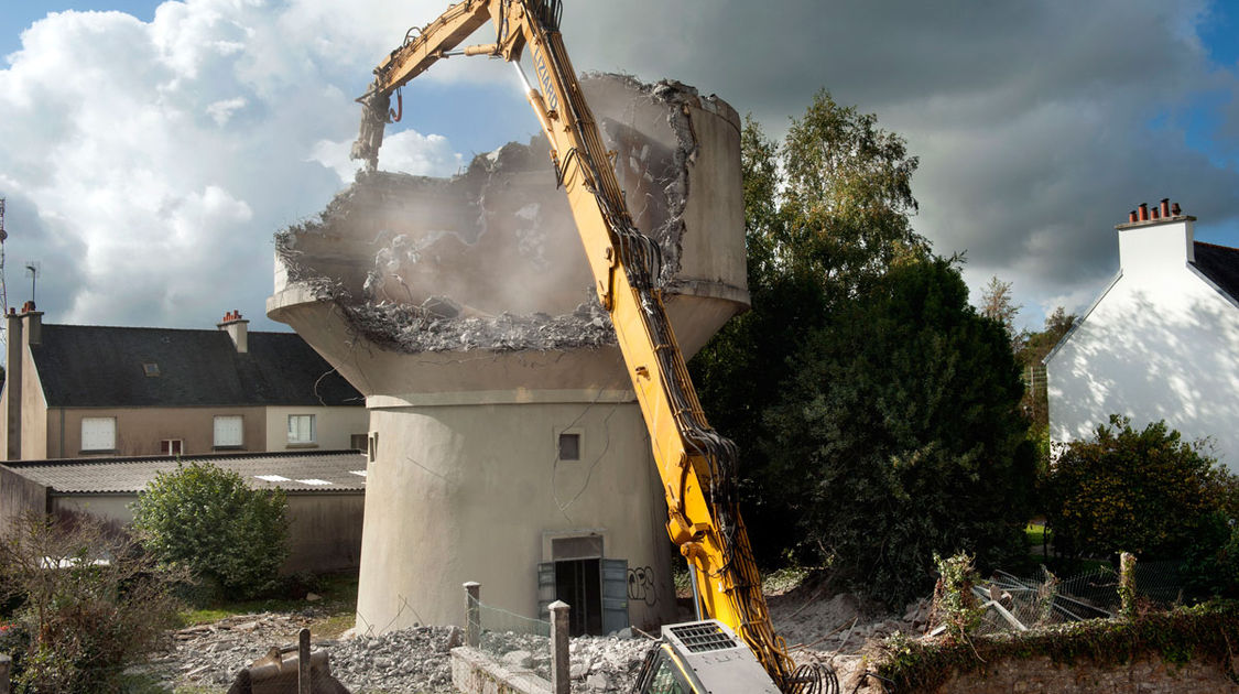 Deconstruction du chateau d eau de Ty Rouz (11)