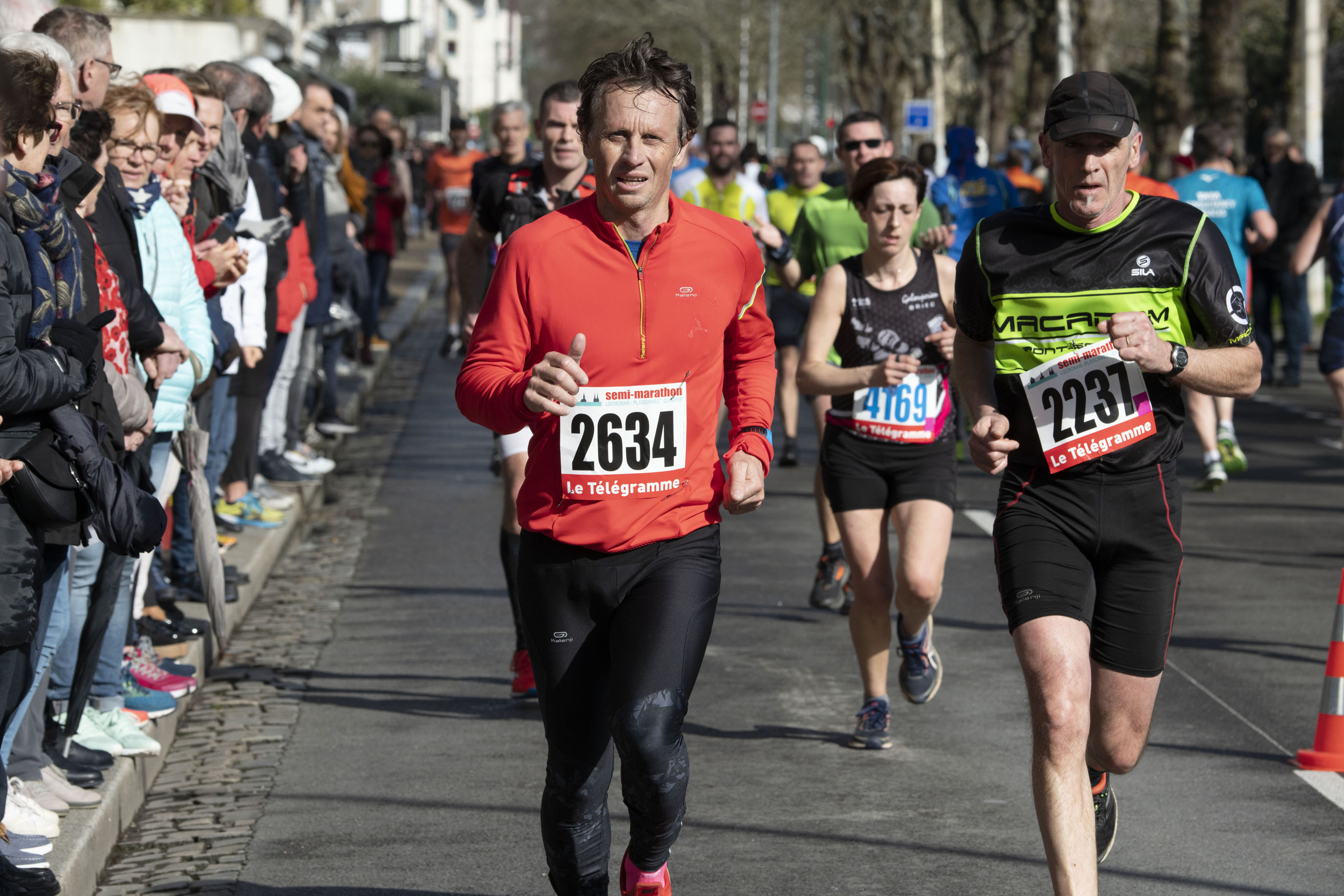 Semi-marathon et 10 km Locronan-Quimper : record d’affluence