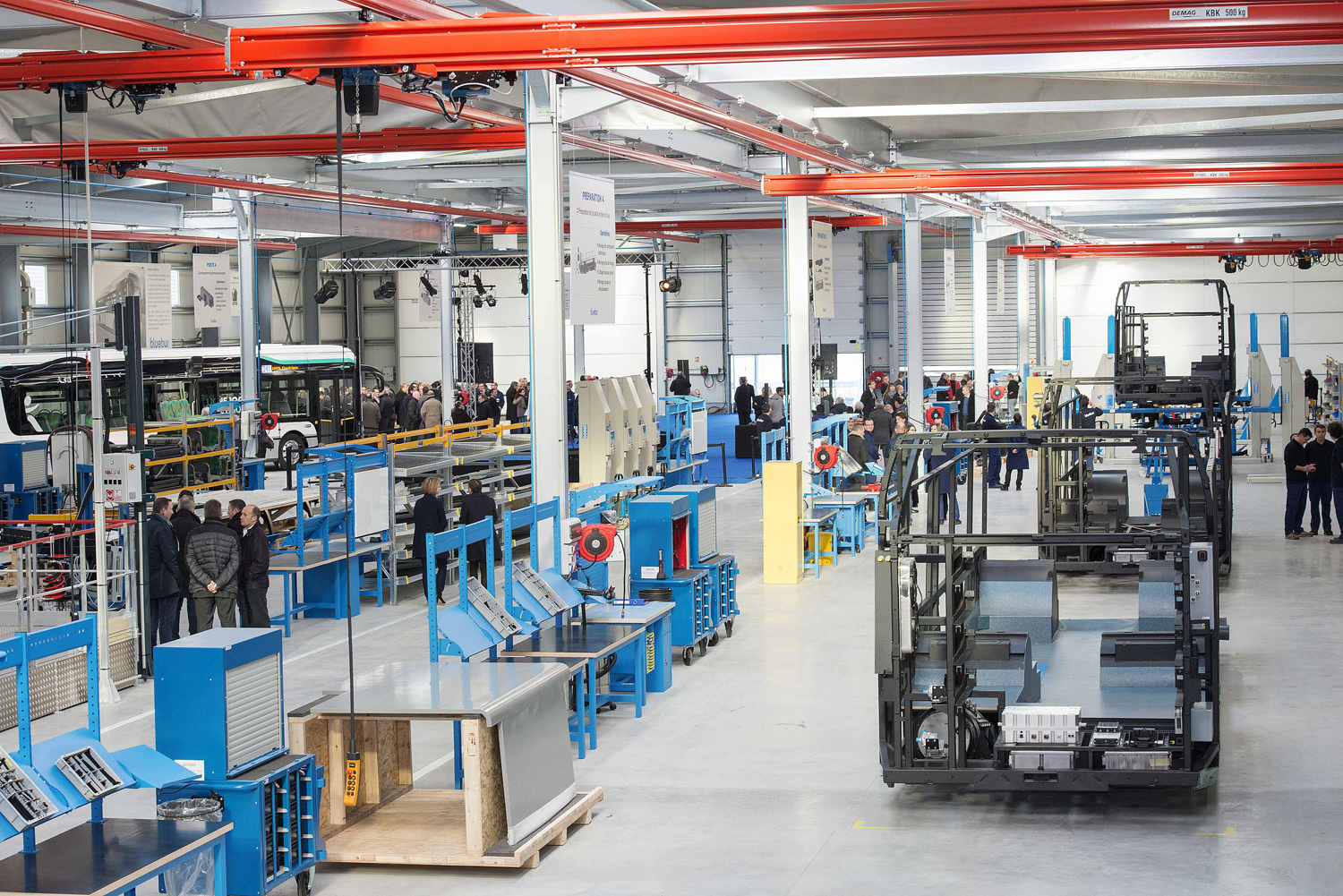 Bus électrique : inauguration de la nouvelle usine Bolloré à Ergué-Gabéric