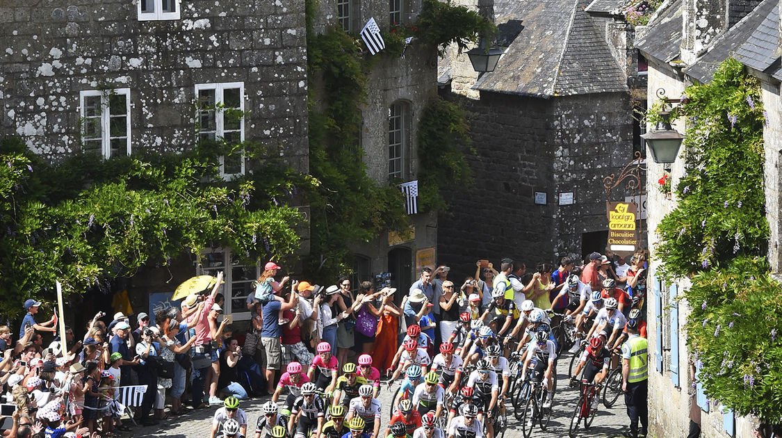 Le passage du Tour de France à Locronan le mercredi 11 juillet 2018 (26)