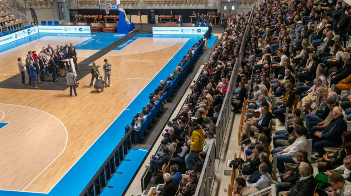Ouverture de la grande salle événementielle "Kostum Park – À nous la vie"