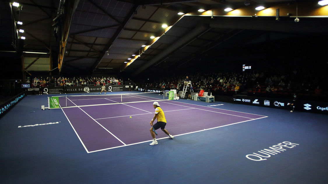 Quimper le 24 janvier 2022. Open de tennis ATP Challenger . 1er tour qualificatif. Victoire de Lucas Pouille face à Maxime janvier