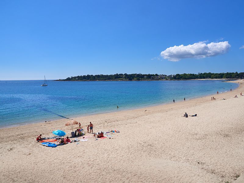 L’été sur le réseau QUB : Les lignes des plages