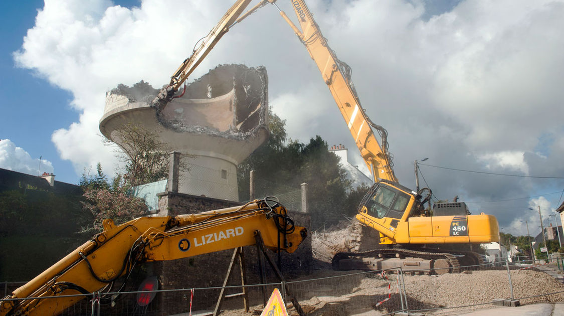 Deconstruction du chateau d eau de Ty Rouz (10)