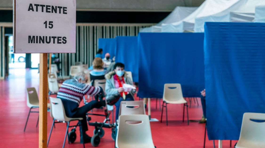 Centre de vaccination de Quimper à l'espace Dan Ar Braz