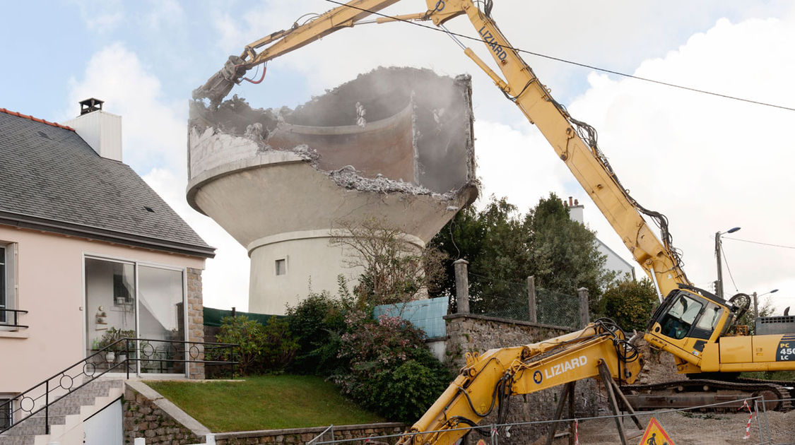 Deconstruction du chateau d eau de Ty Rouz (7)