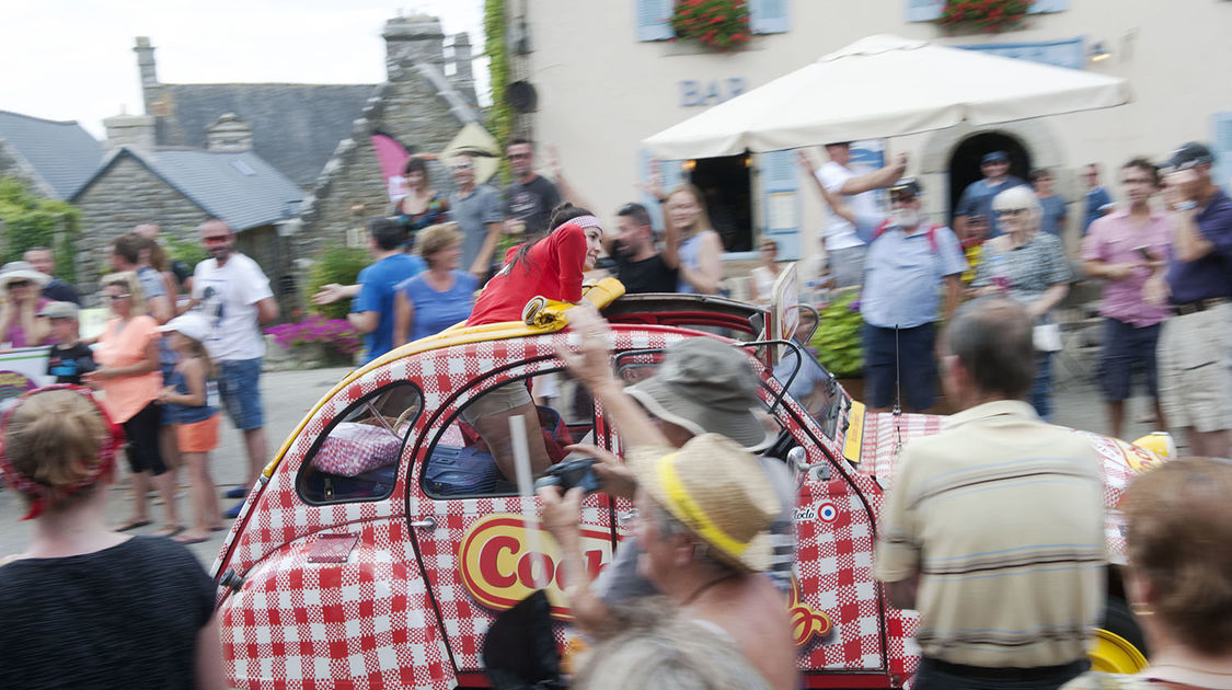 Le passage du Tour de France à Locronan le mercredi 11 juillet 2018 (10)