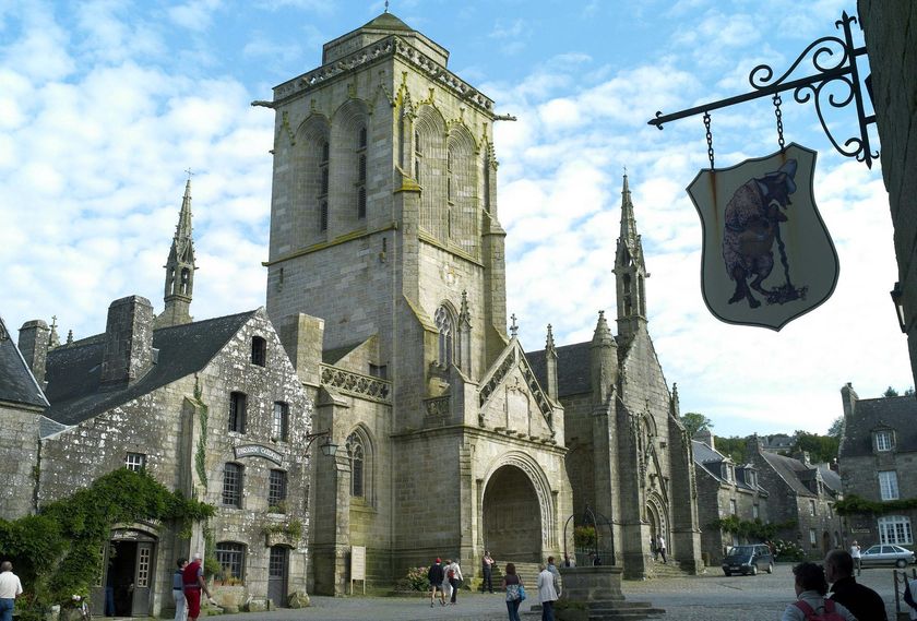 La place de Locronan