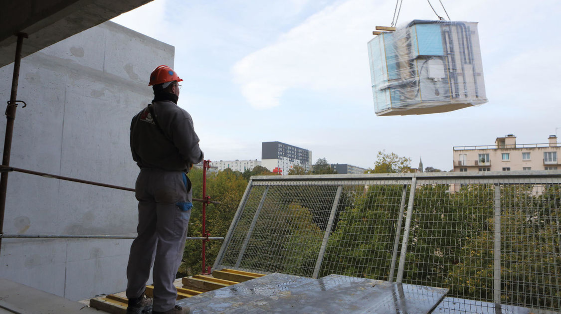 Livraison des cabines de bain à l'EHPAD de Penhars_03