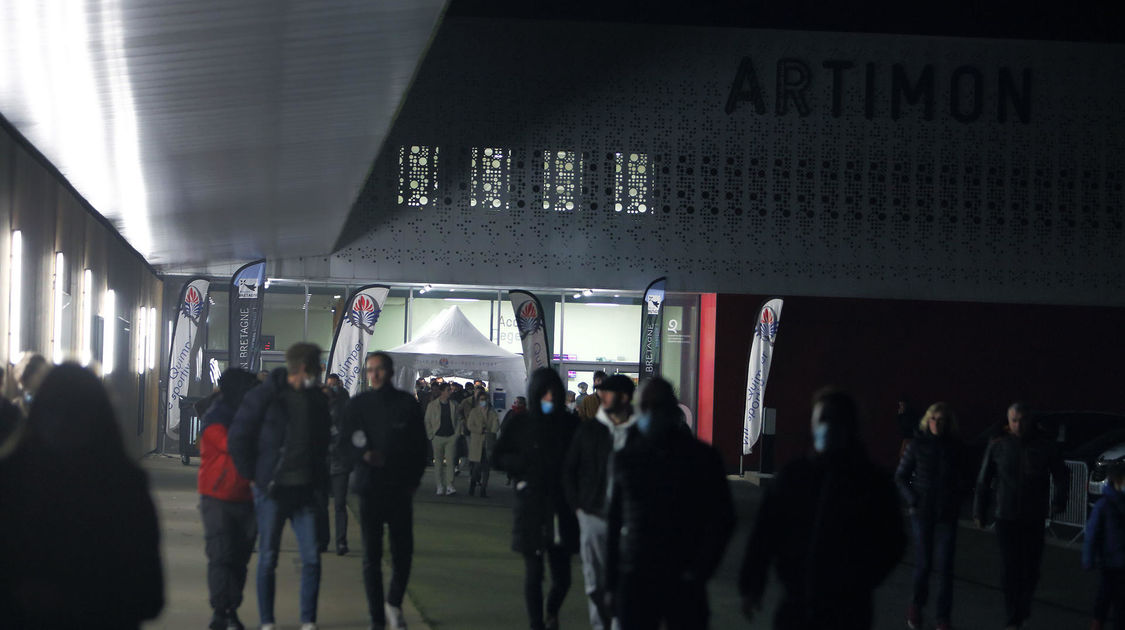 Quimper le 26 janvier 2022. Open de tennis ATP Challenger . Quart de finale. Intérieurs, acceuil, espace bar , Club VIP et restauration + sortie extérieure (4)